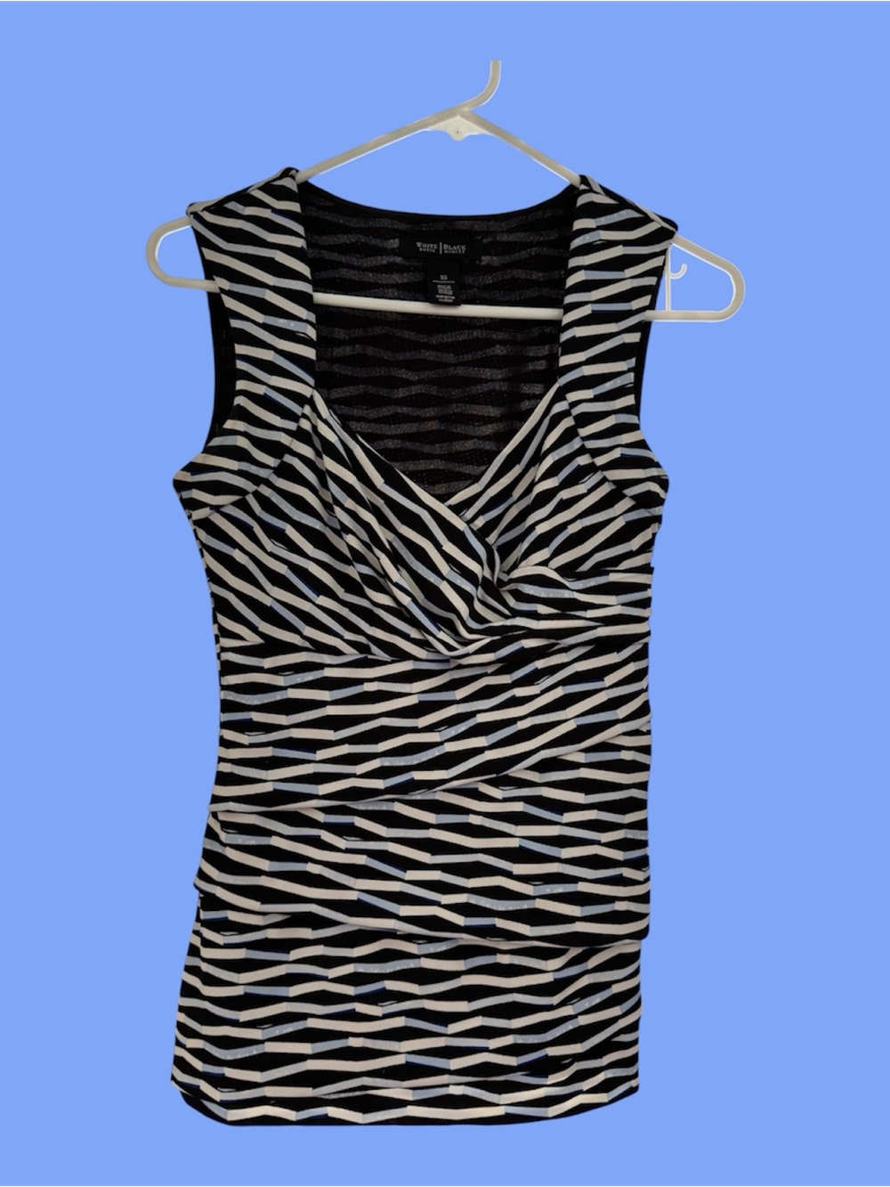 White House Black Market Black & White Geometric Sleeveless Tank